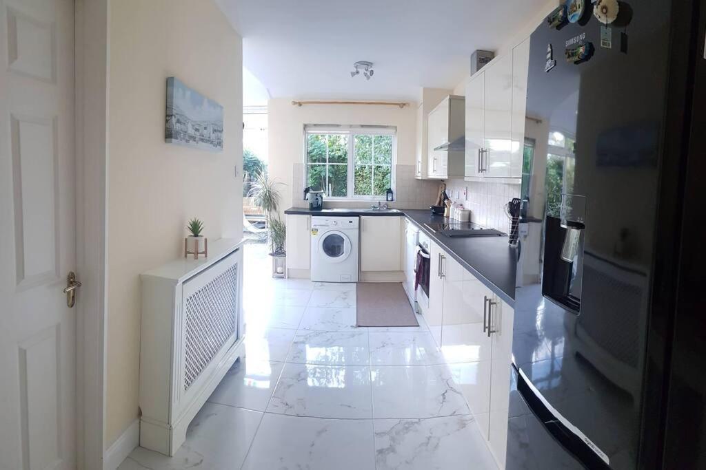 3 Bedroom 3 Bathroom House, Dublin Lucan Ngoại thất bức ảnh